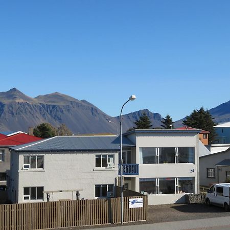 Old Airline Guesthouse Höfn Exterior foto