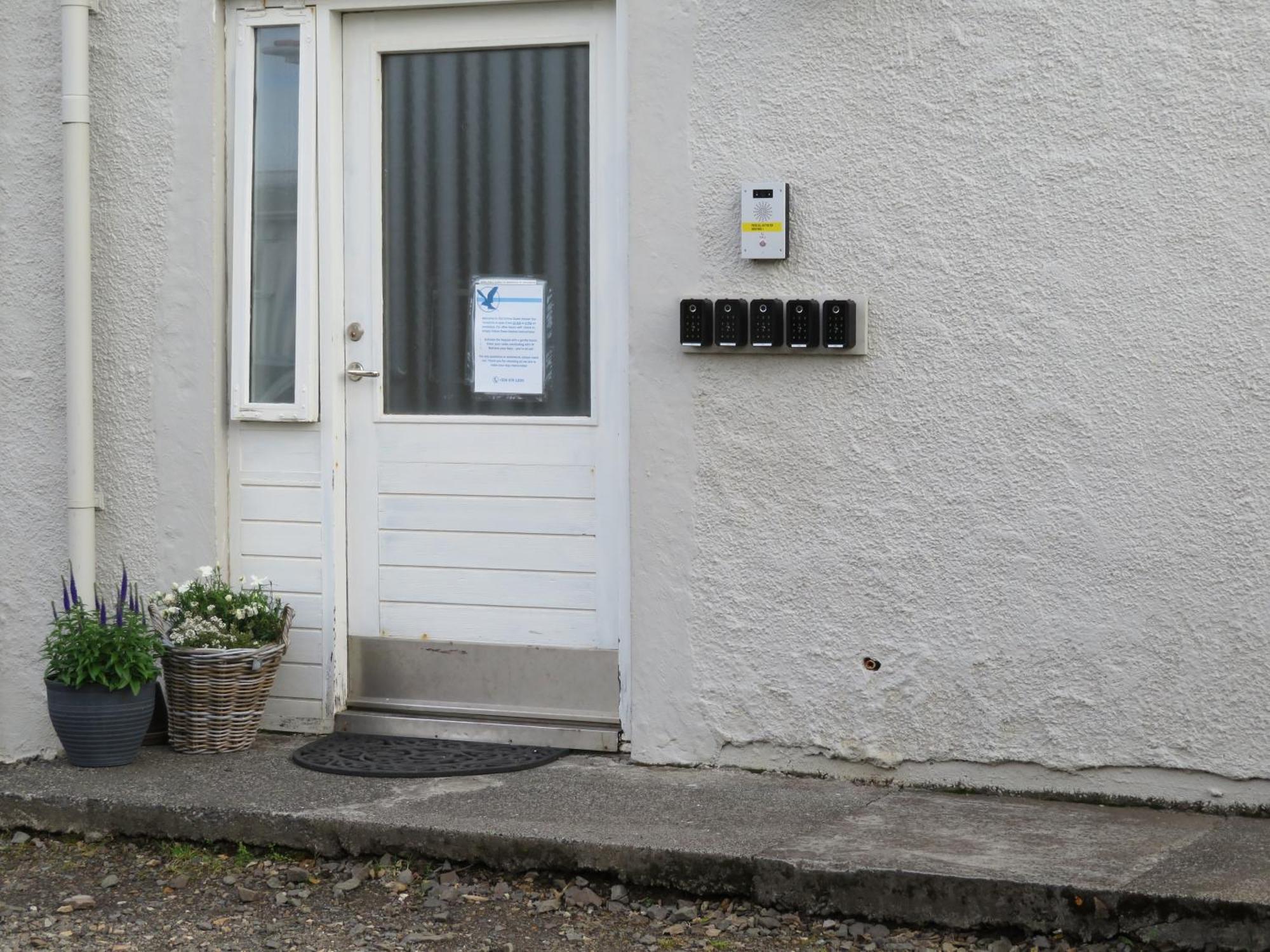Old Airline Guesthouse Höfn Exterior foto